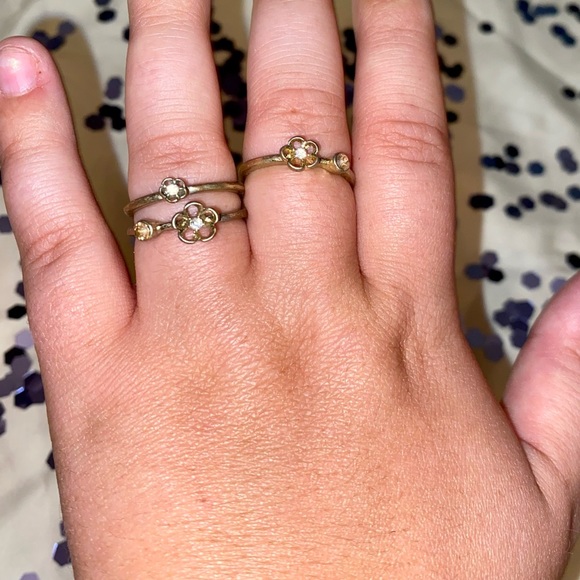 Gold Rings with Flowers - Picture 2 of 7